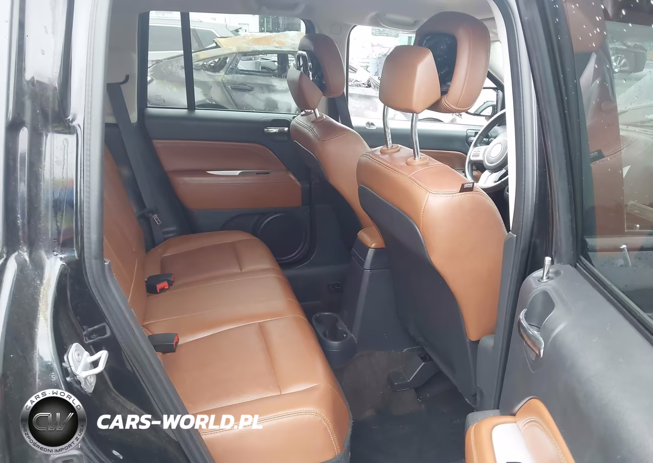 2014 Jeep Compass Limited VIN:1C4NJCCB7ED624735 - 8