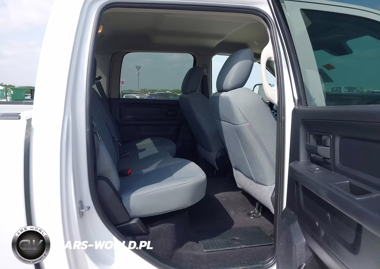 2018 Ram 2500 Tradesman 4X4 6'4 Box VIN:3C6UR5CJ0JG307021 - 8