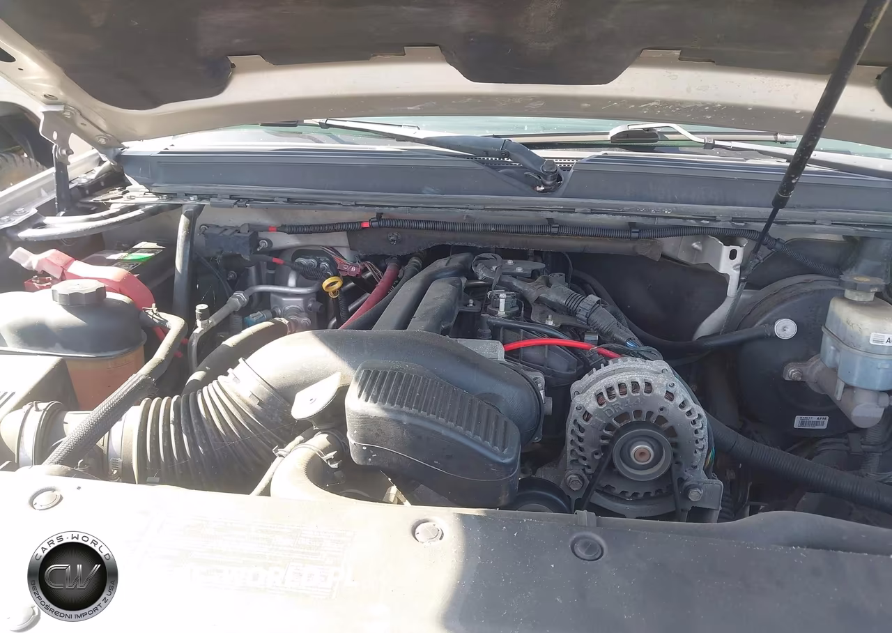2008 Chevrolet Suburban 1500 Ls VIN:1GNFC16028J218579 - 10