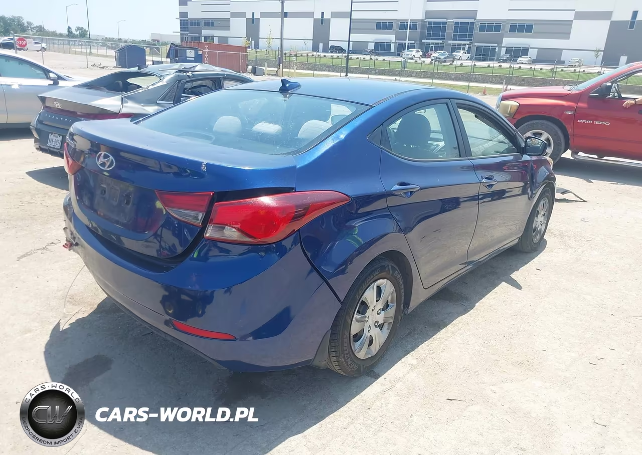 2016 Hyundai Elantra Se VIN:5NPDH4AE3GH755619 - 4
