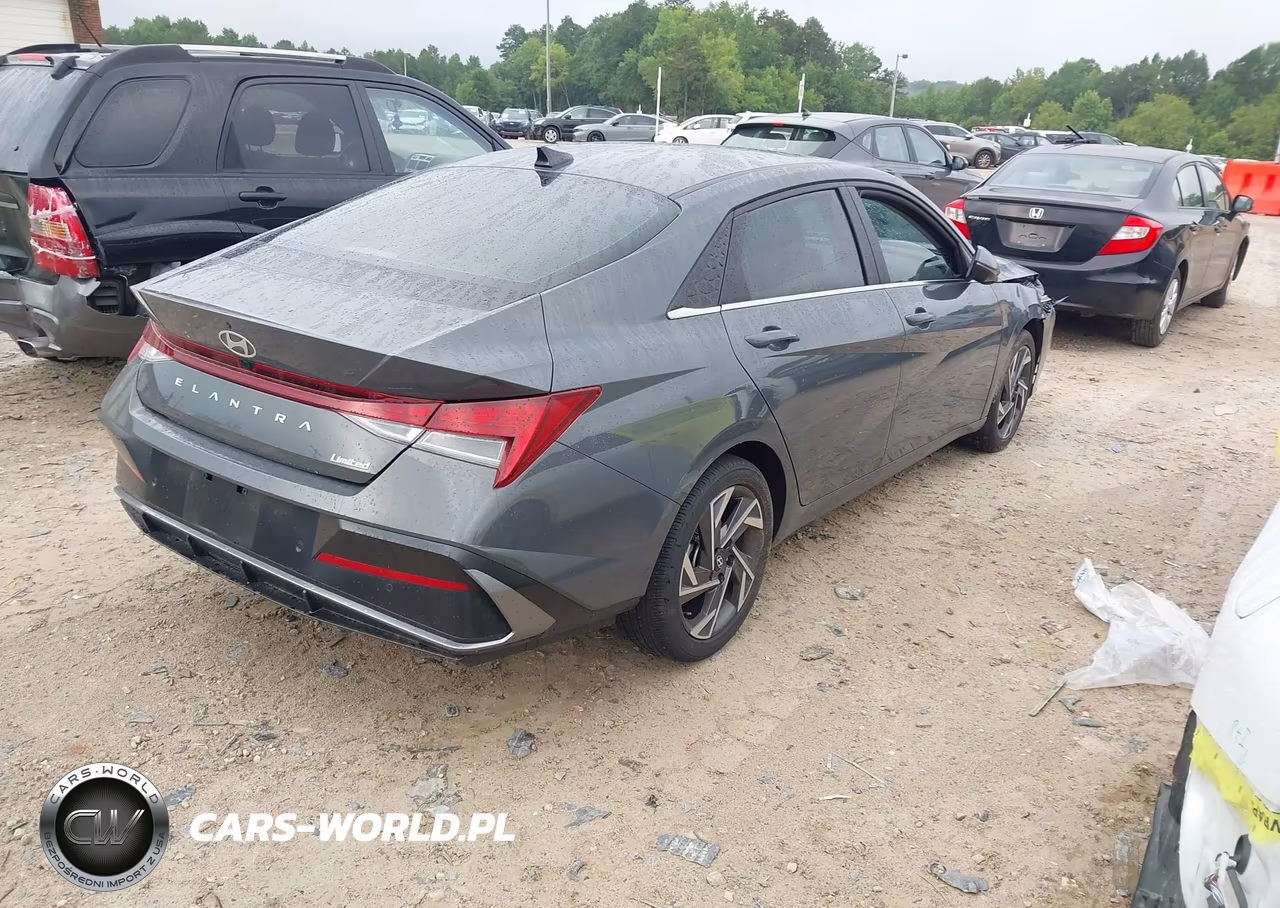 2024 Hyundai Elantra Limited VIN:KMHLP4DG7RU668970 - 4