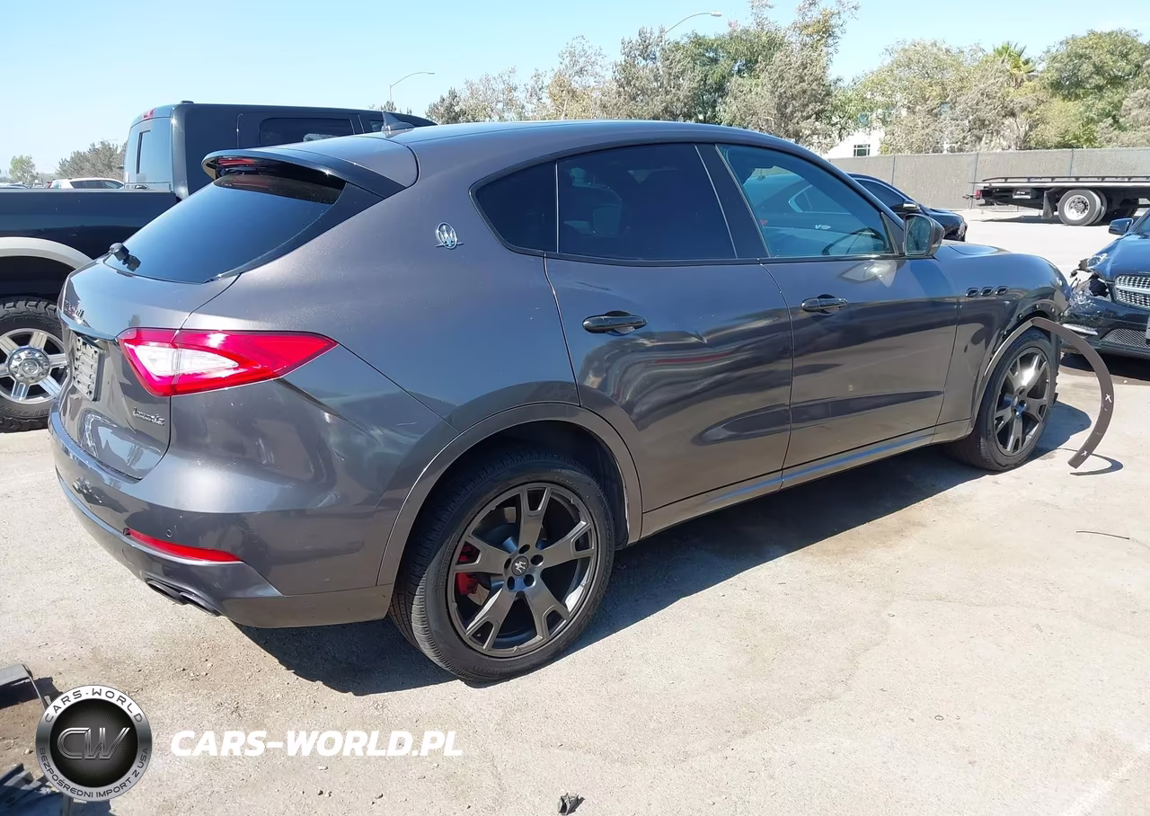 2018 Maserati Levante VIN:ZN661XUA7JX279103 - 4