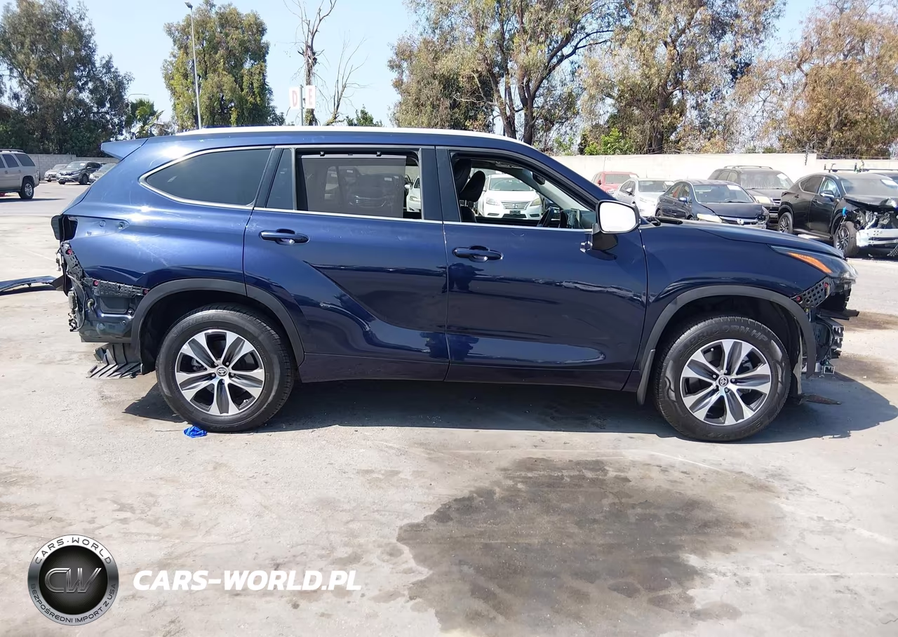 2022 Toyota Highlander Xle VIN:5TDGZRBH2NS197351 - 14
