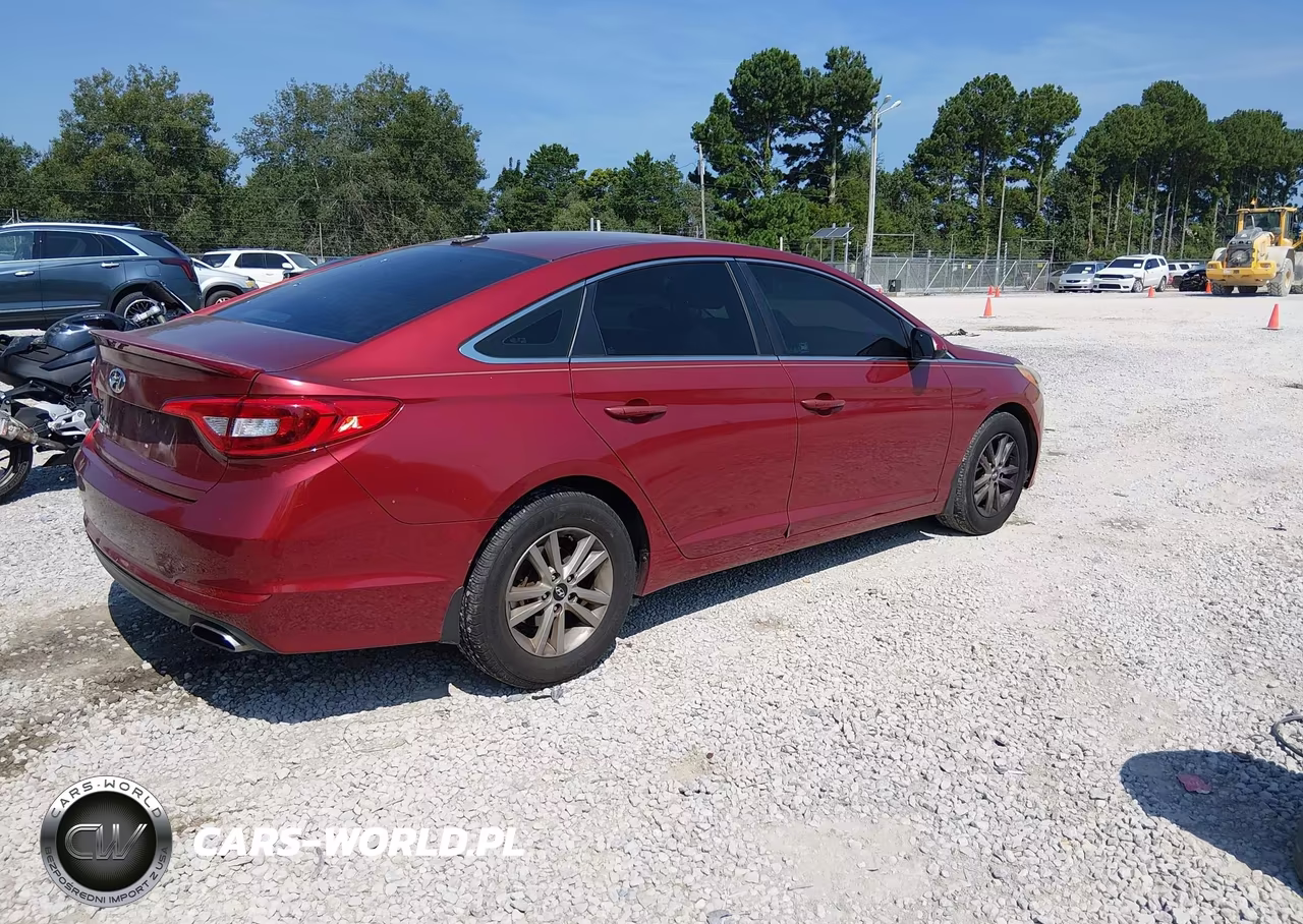 2015 Hyundai Sonata Se VIN:5NPE24AF7FH242385 - 4
