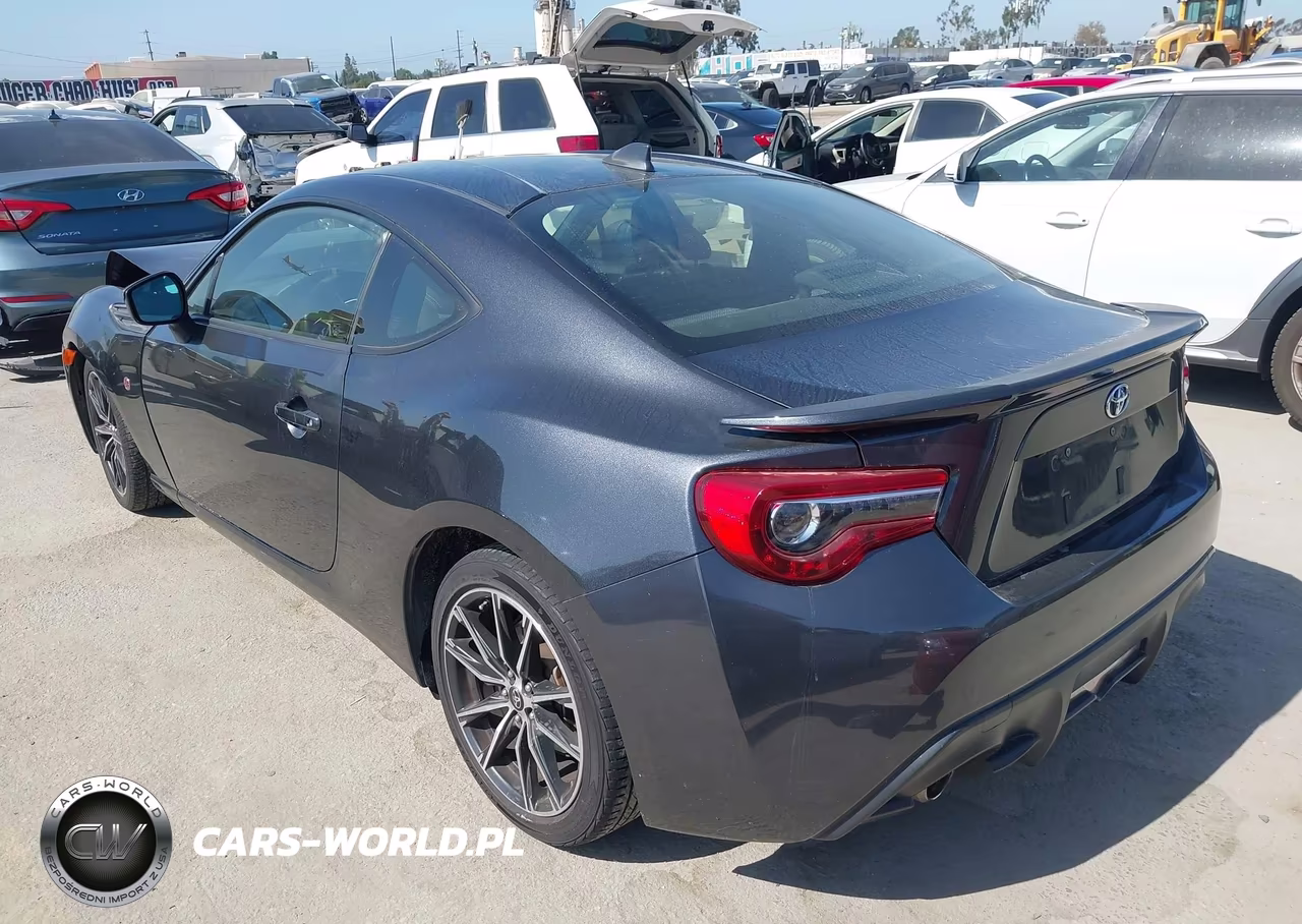 2017 Toyota 86 VIN:JF1ZNAA19H8705937 - 3