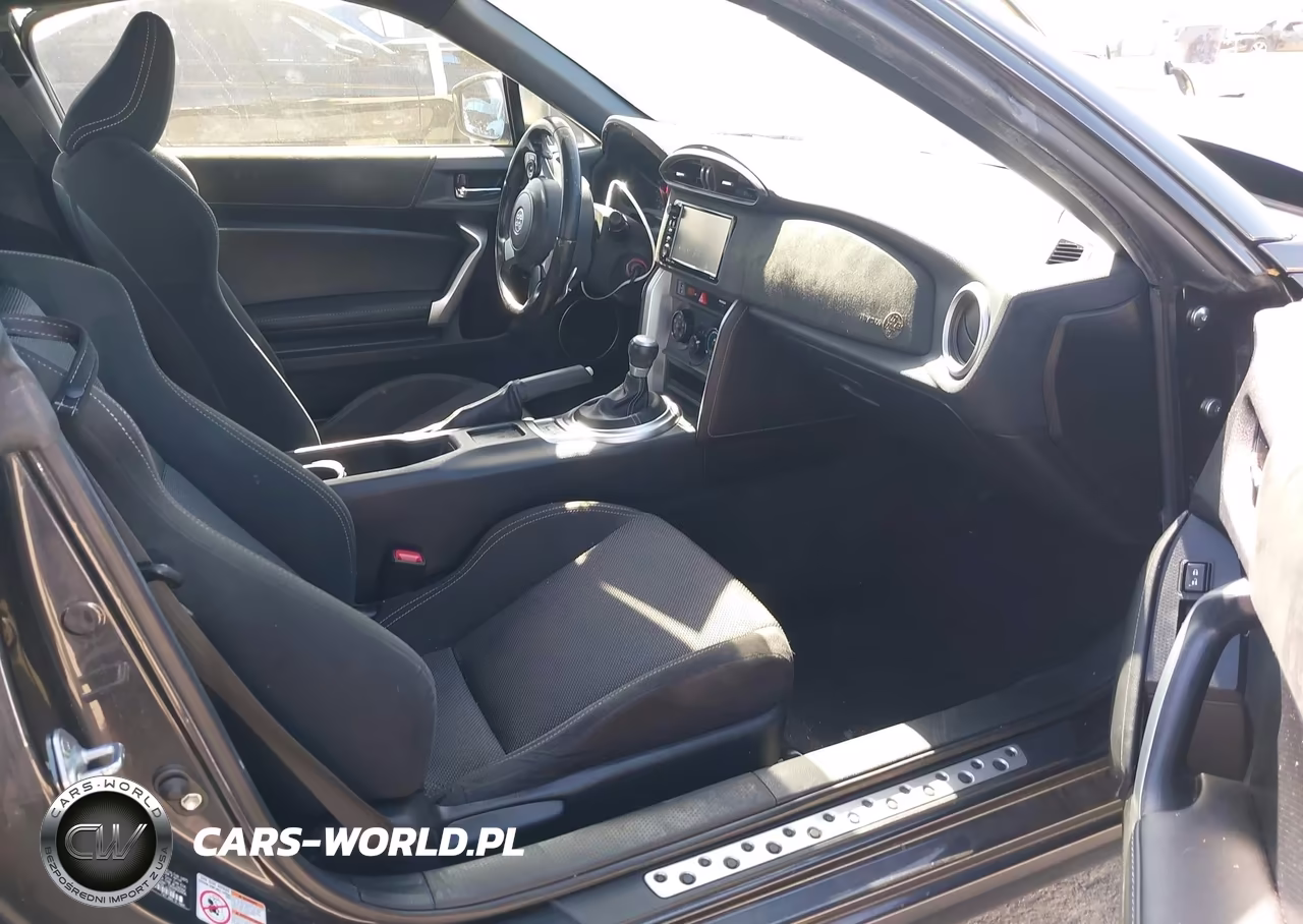 2017 Toyota 86 VIN:JF1ZNAA19H8705937 - 5