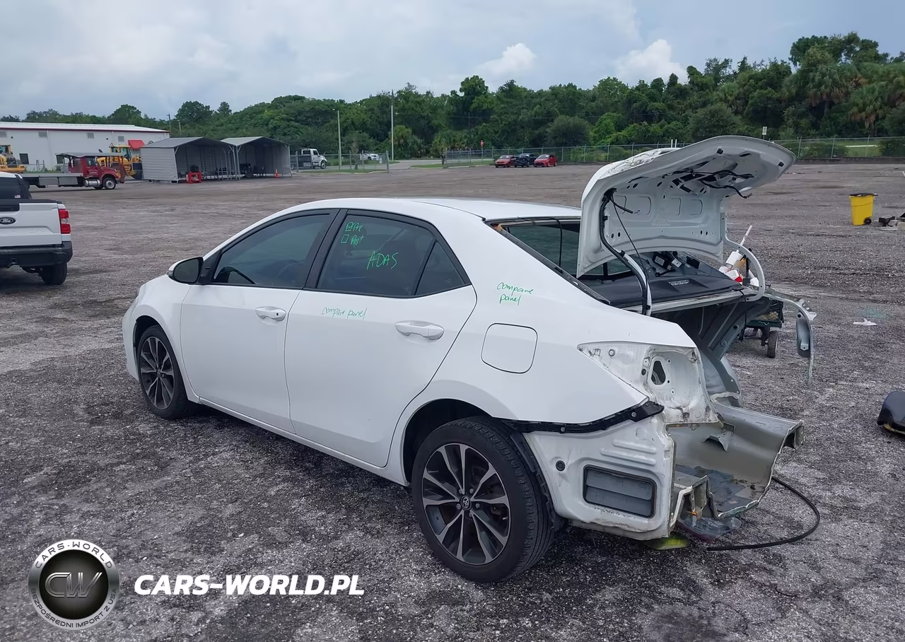 2018 Toyota Corolla Se VIN:2T1BURHE9JC018604 - 3