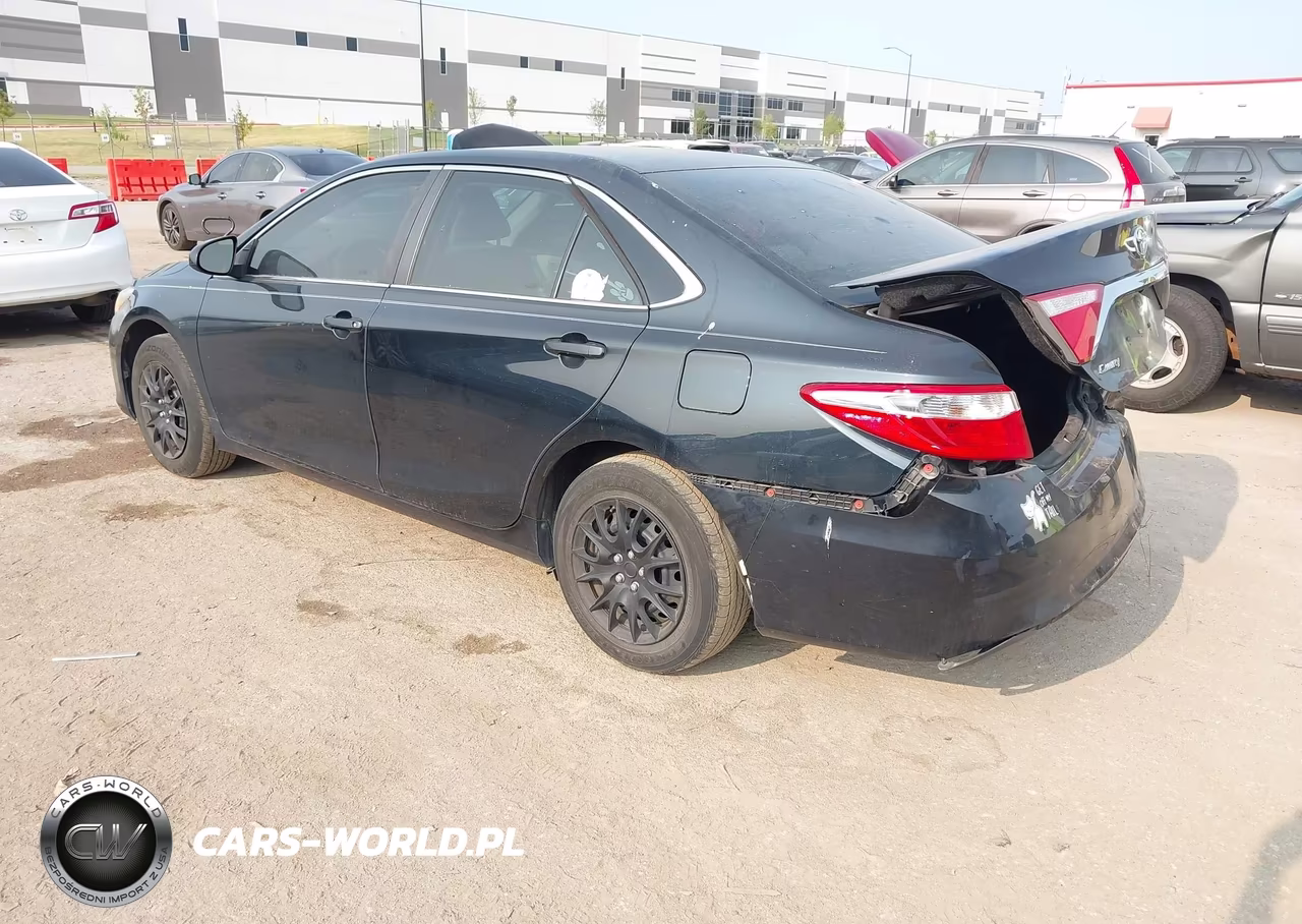 2017 Toyota Camry Le VIN:4T1BF1FK4HU627225 - 3