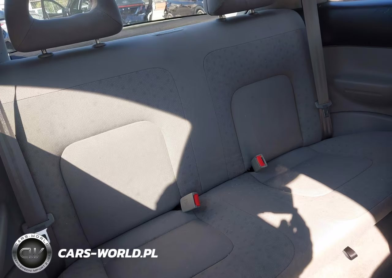 1999 Volkswagen New Beetle Gls VIN:3VWCC21C4XM407851 - 8
