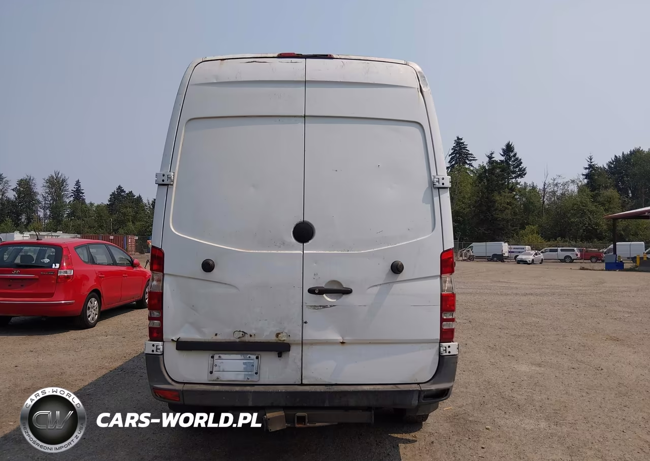 2010 Mercedes-Benz Sprinter Van 2500 VIN:WD3PE7CC5A5497379 - 16