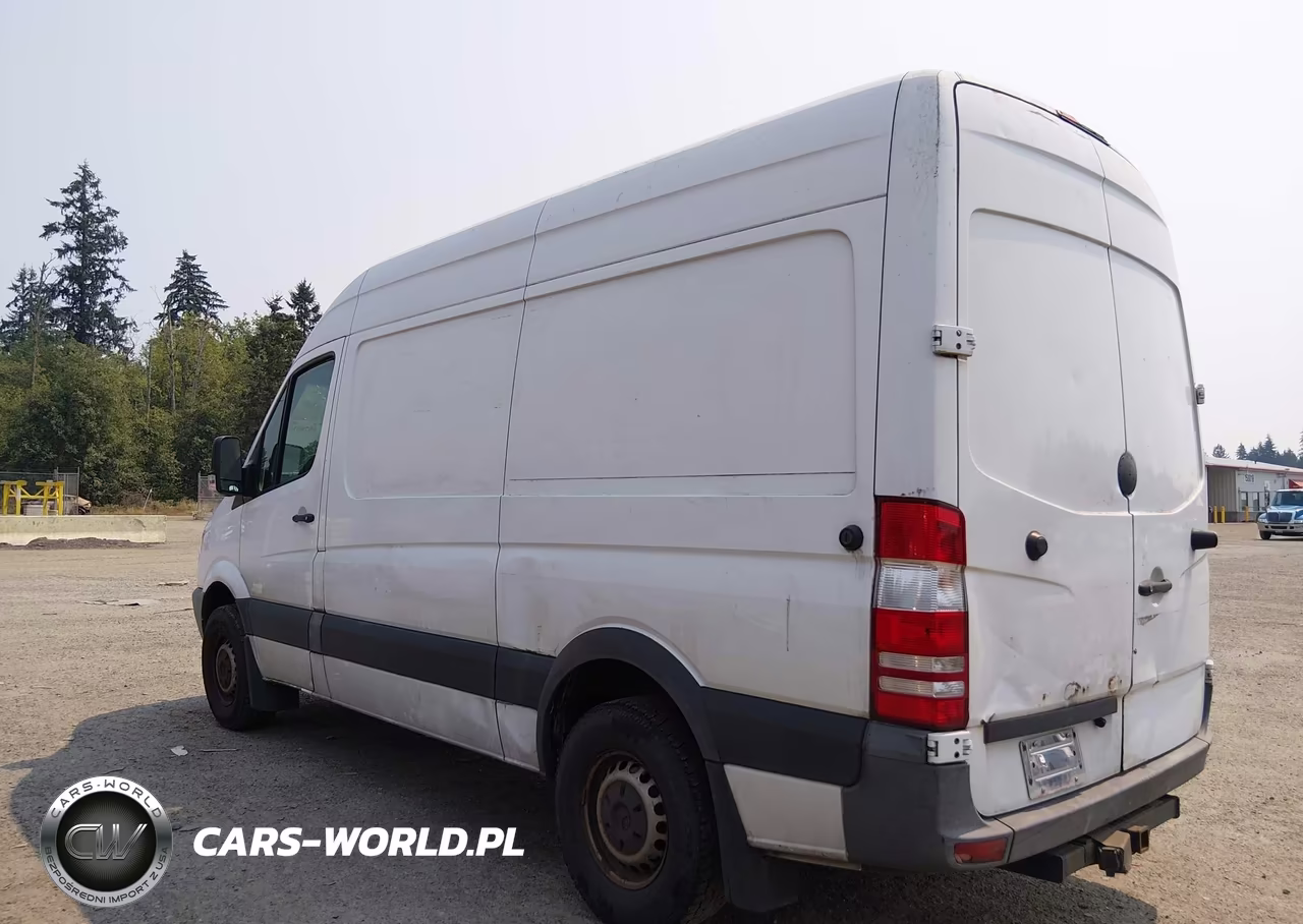 2010 Mercedes-Benz Sprinter Van 2500 VIN:WD3PE7CC5A5497379 - 3