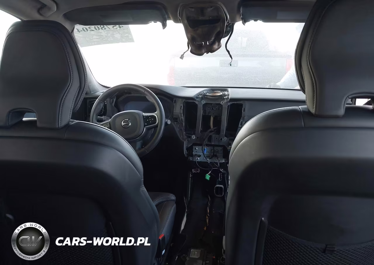 2025 Volvo Xc60 B5 Ultra VIN:YV4M12RM5S1002076 - 6