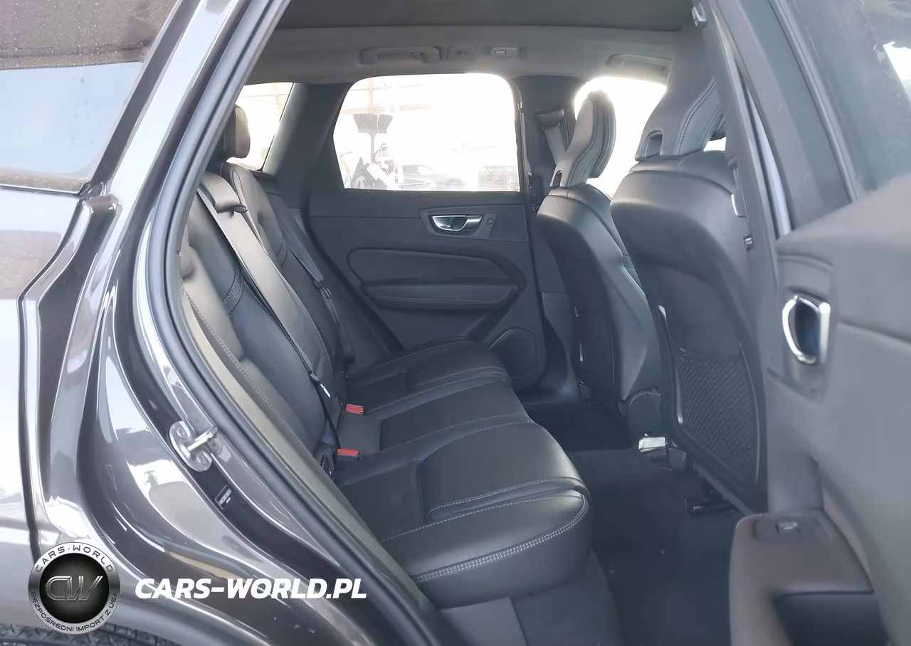 2025 Volvo Xc60 B5 Ultra VIN:YV4M12RM5S1002076 - 8