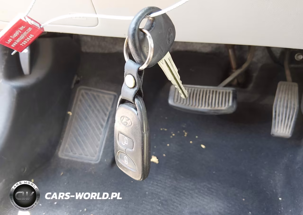 2009 Hyundai Accent Gls VIN:KMHCN46C39U327971 - 11