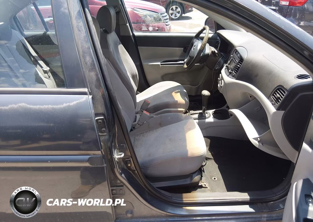 2009 Hyundai Accent Gls VIN:KMHCN46C39U327971 - 5