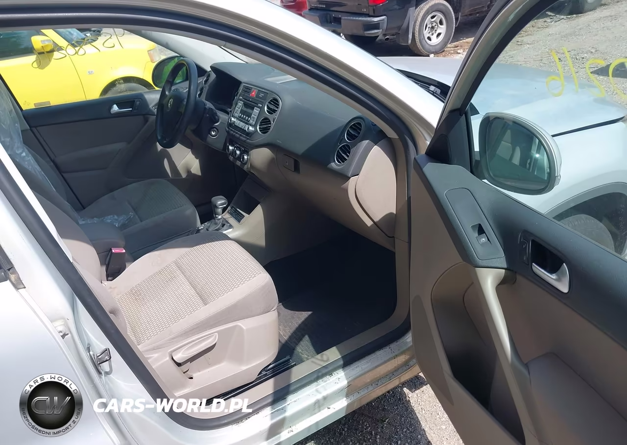 2010 Volkswagen Tiguan S VIN:WVGAV7AX6AW525827 - 5