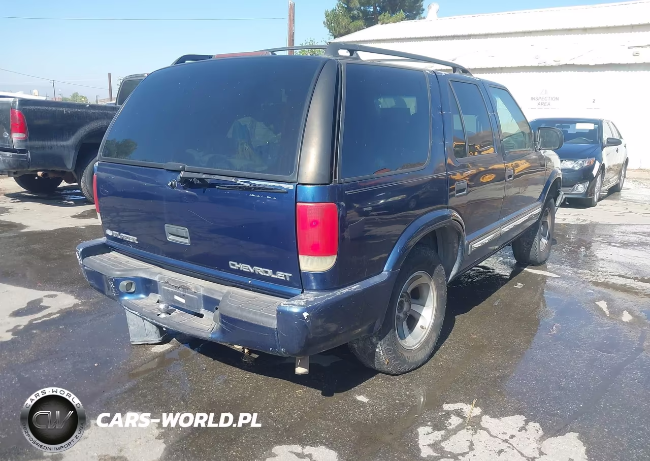 2001 Chevrolet Blazer Ls VIN:1GNCS13W212152887 - 4