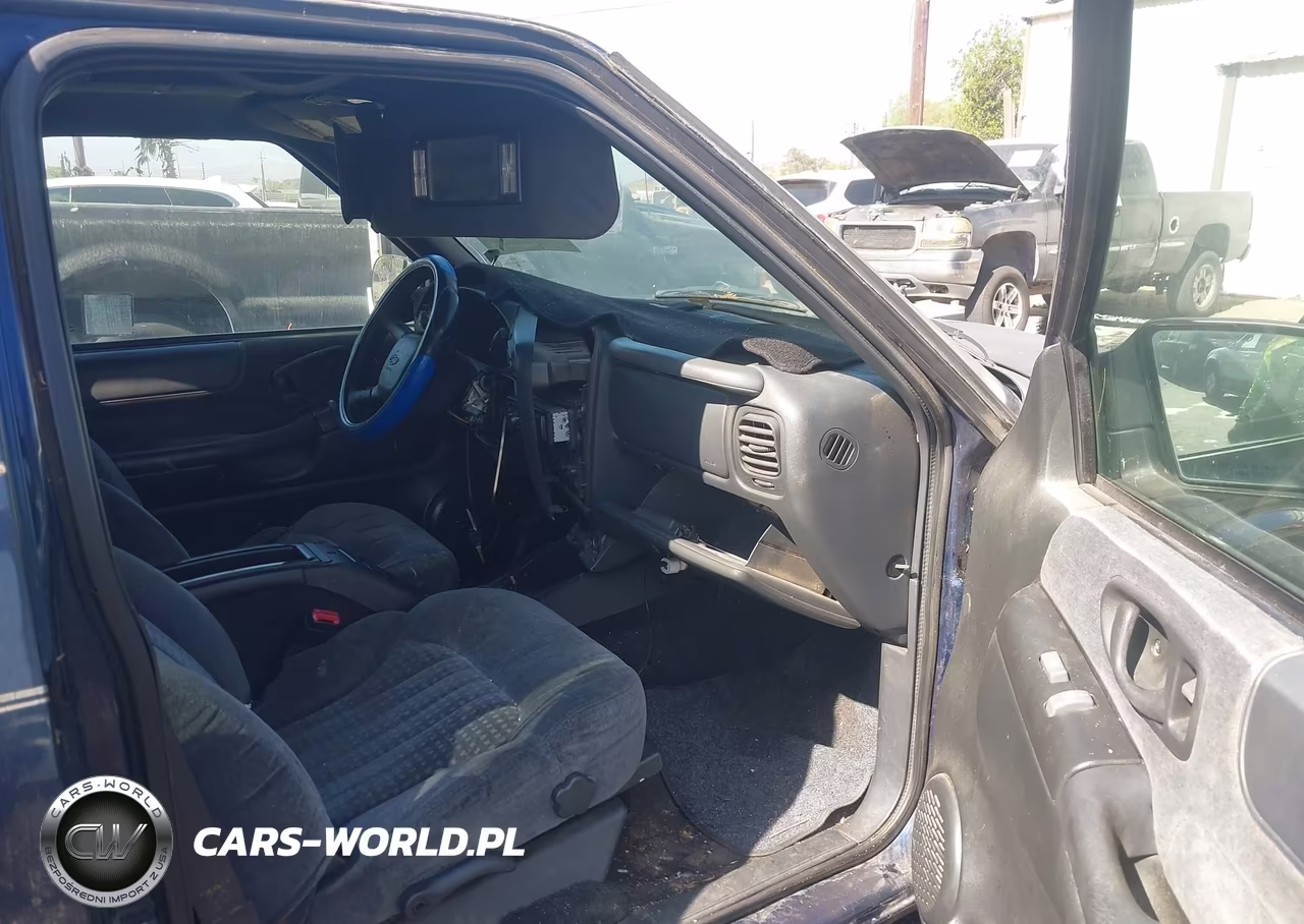 2001 Chevrolet Blazer Ls VIN:1GNCS13W212152887 - 5