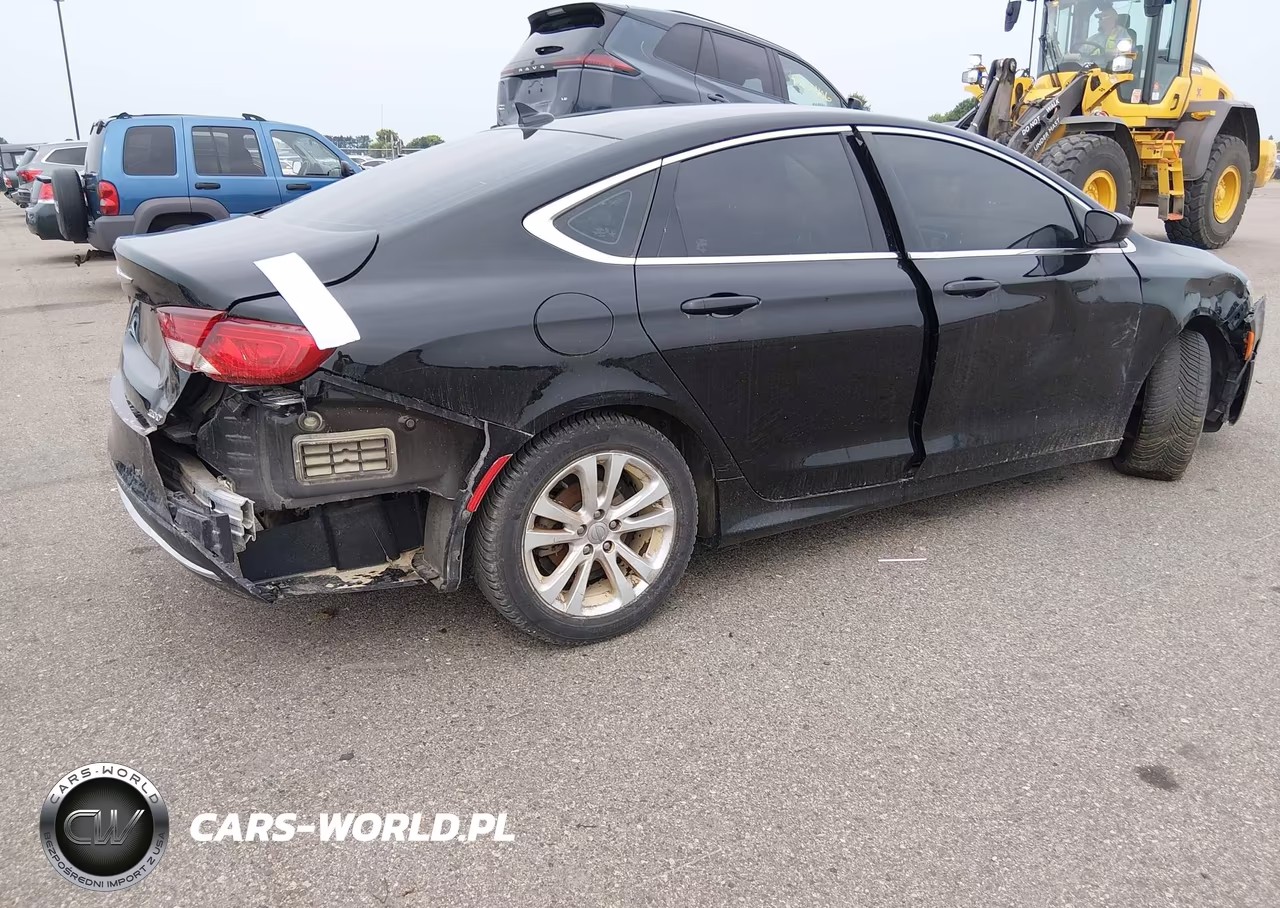 2016 Chrysler 200 Limited VIN:1C3CCCAB7GN124919 - 4