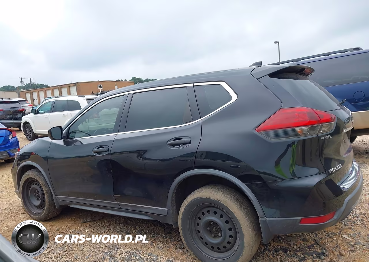 2018 Nissan Rogue S VIN:KNMAT2MV7JP531587 - 14