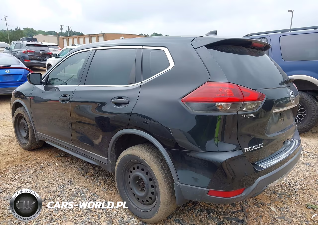 2018 Nissan Rogue S VIN:KNMAT2MV7JP531587 - 3
