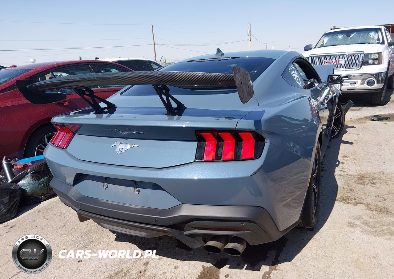 2025 Ford Mustang Ecoboost Premium Fastback VIN:1FA6P8TH9S5130506 - 17