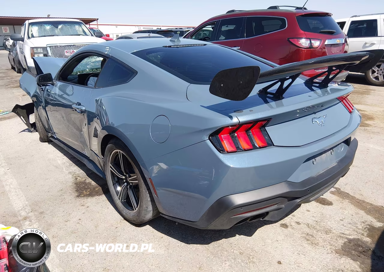 2025 Ford Mustang Ecoboost Premium Fastback VIN:1FA6P8TH9S5130506 - 3