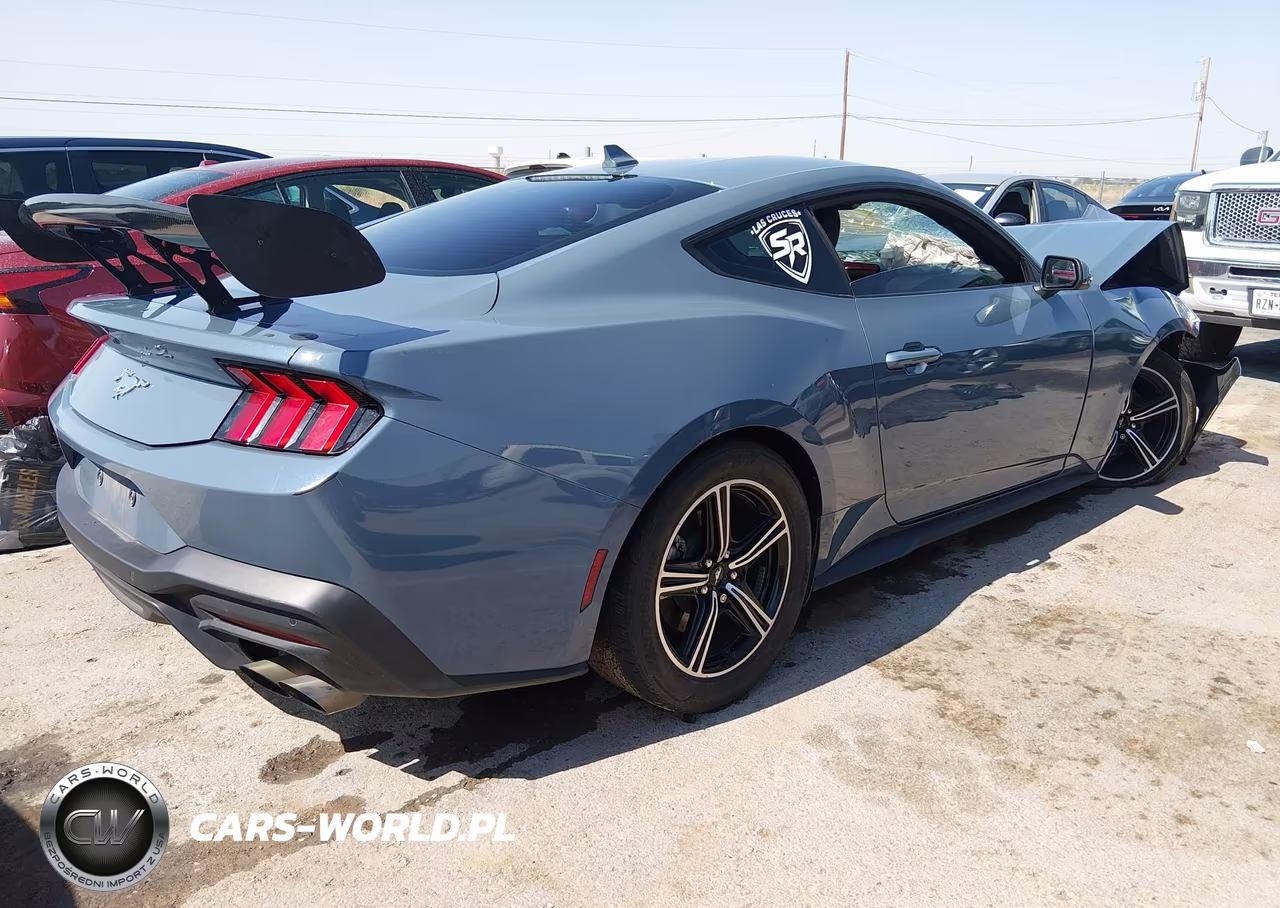 2025 Ford Mustang Ecoboost Premium Fastback VIN:1FA6P8TH9S5130506 - 4