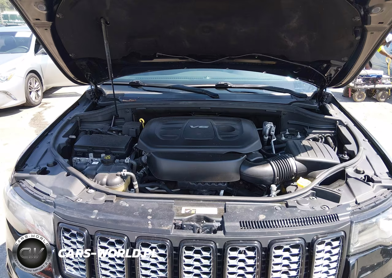 2018 Jeep Grand Cherokee Altitude 4X4 VIN:1C4RJFAG6JC431994 - 10