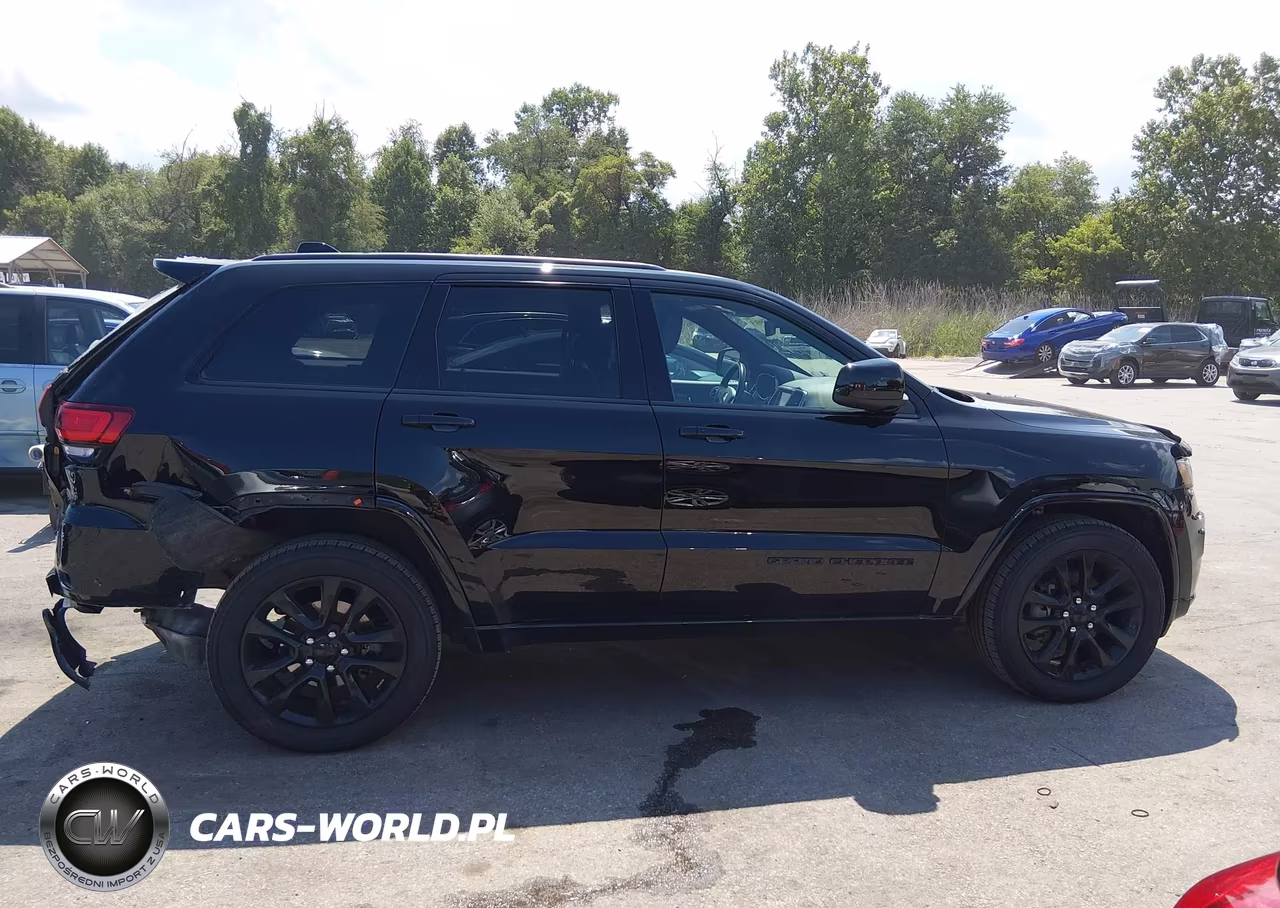 2018 Jeep Grand Cherokee Altitude 4X4 VIN:1C4RJFAG6JC431994 - 13