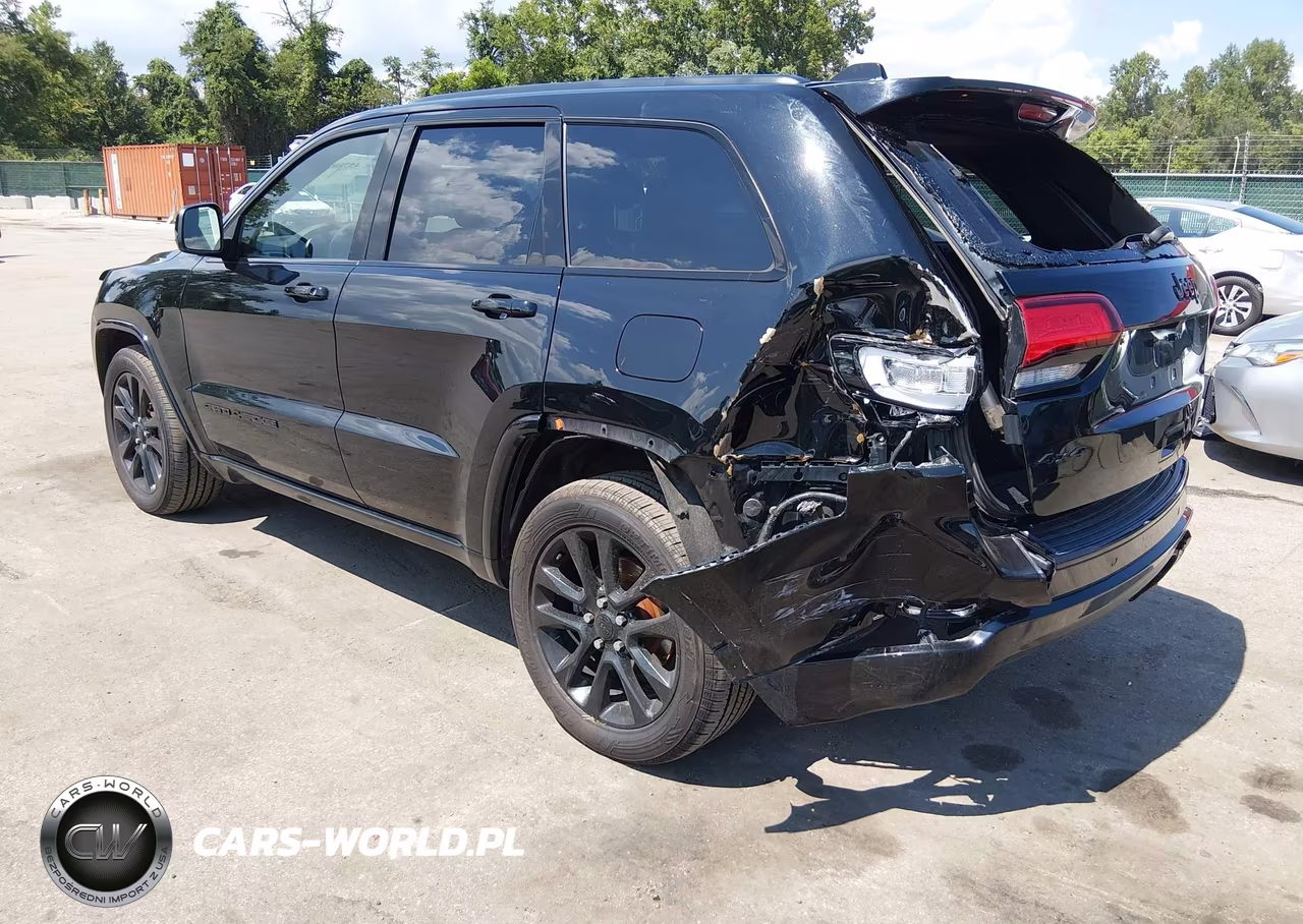 2018 Jeep Grand Cherokee Altitude 4X4 VIN:1C4RJFAG6JC431994 - 3