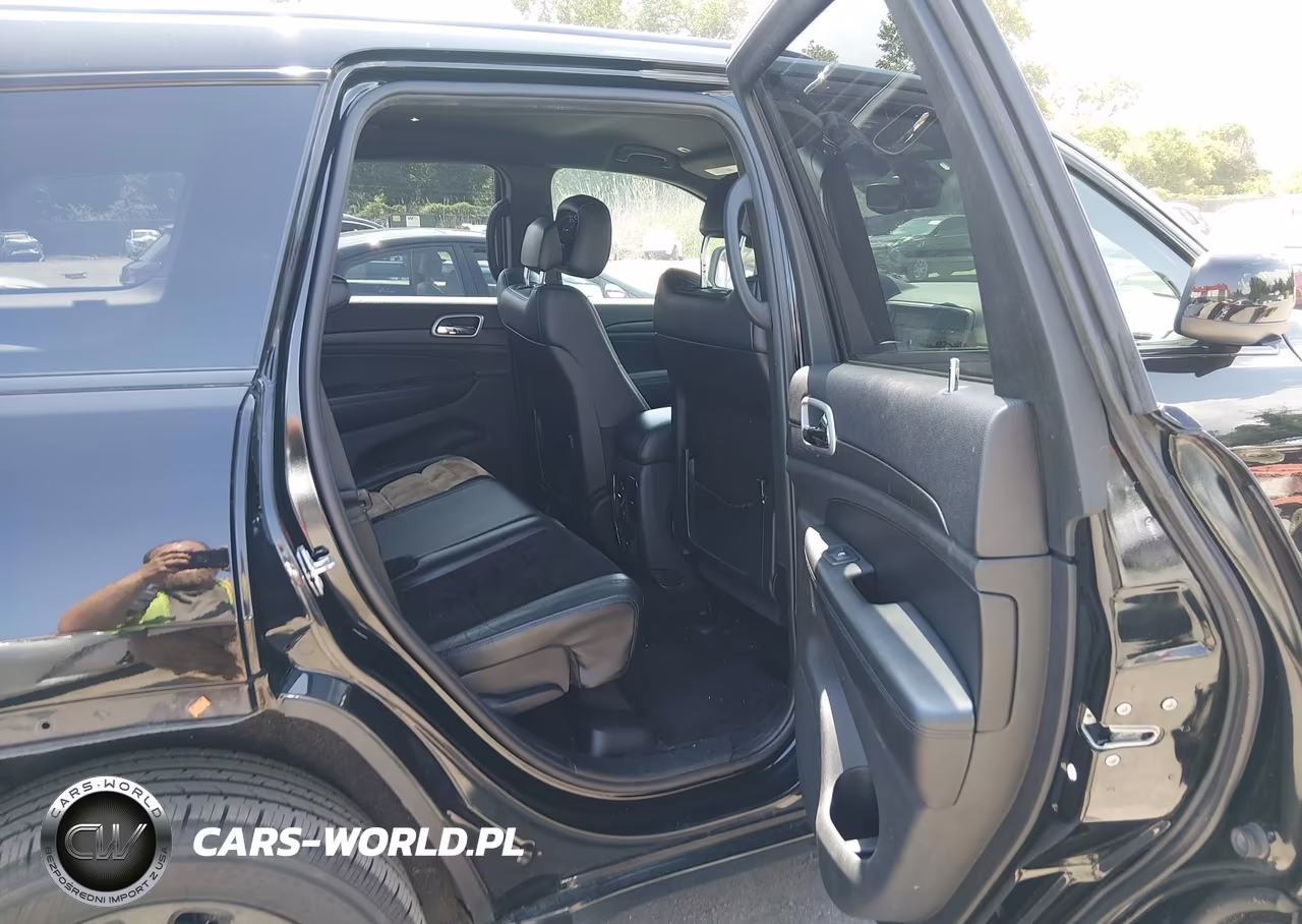 2018 Jeep Grand Cherokee Altitude 4X4 VIN:1C4RJFAG6JC431994 - 8