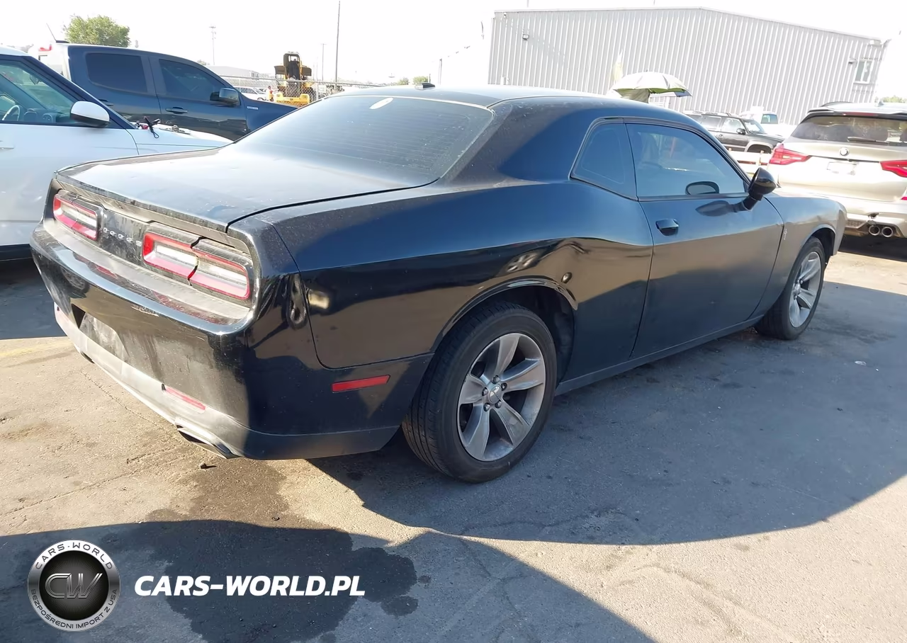 2017 Dodge Challenger Sxt VIN:2C3CDZAG6HH549005 - 4