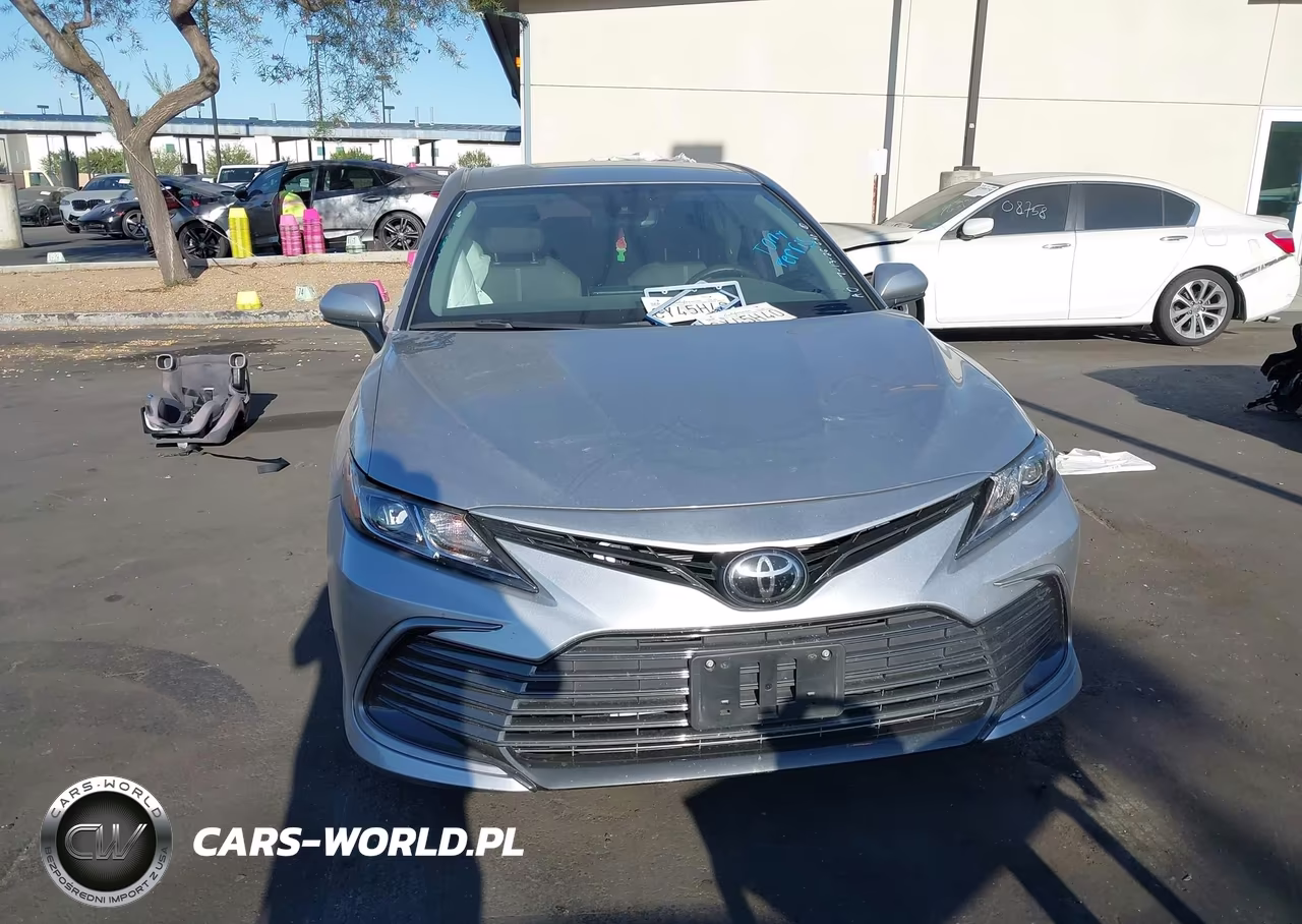 2024 Toyota Camry Le VIN:4T1C11AKXRU882960 - 12