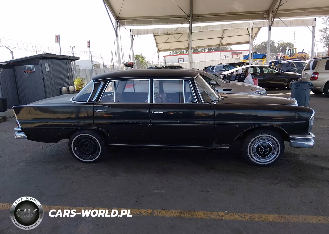 1961 Mercedes-Benz 220S VIN:0000000000038052B - 15