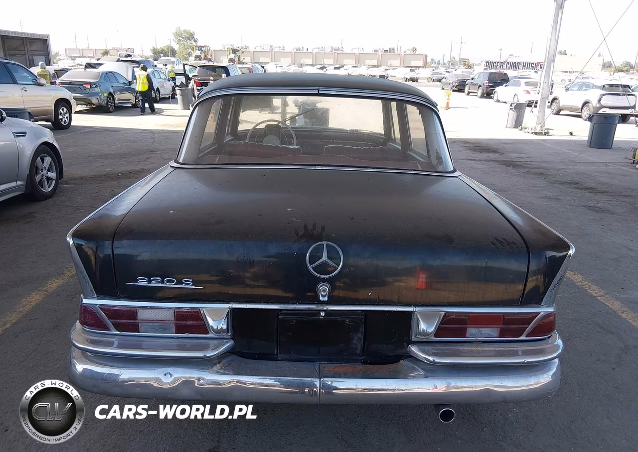 1961 Mercedes-Benz 220S VIN:0000000000038052B - 18