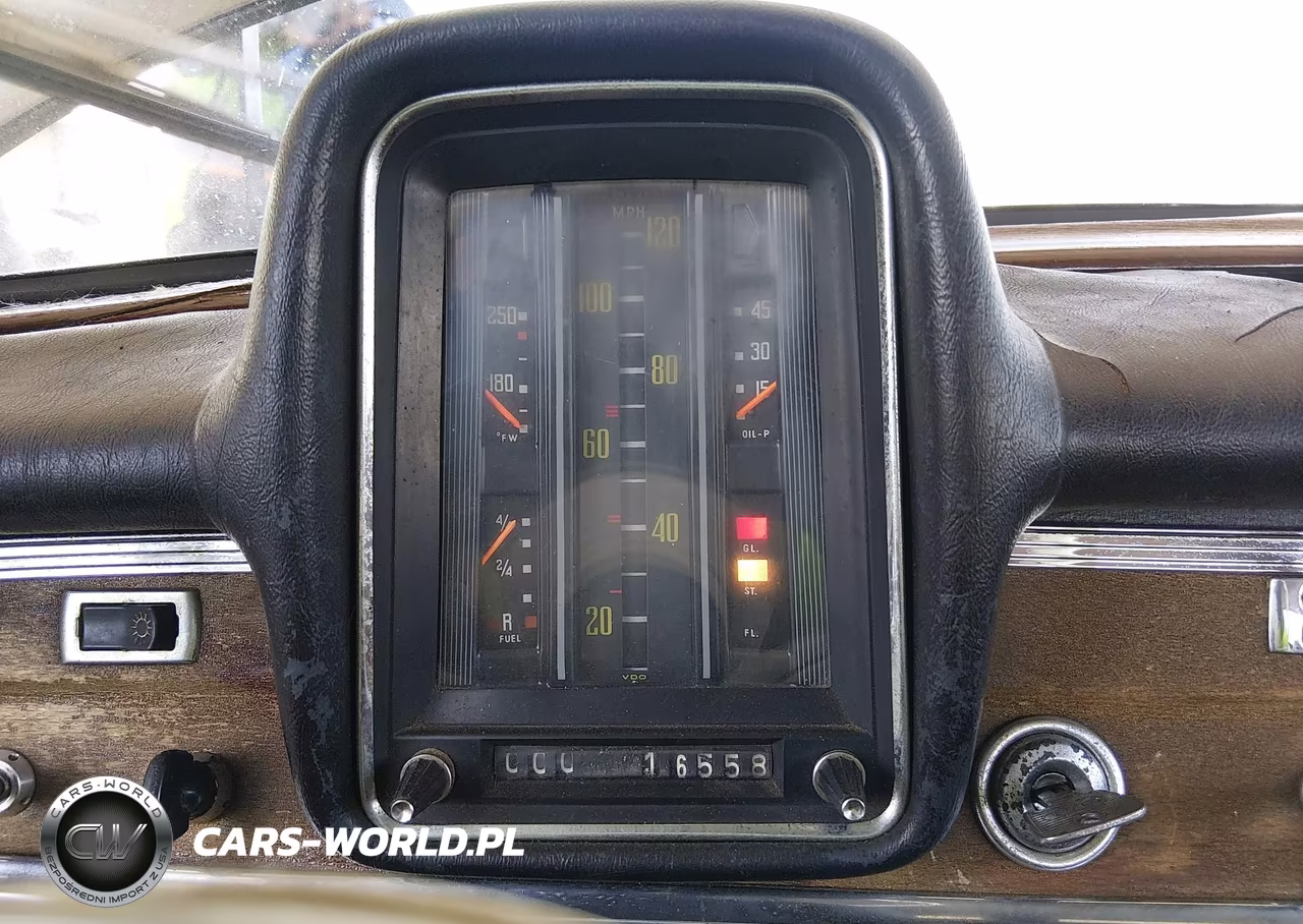 1961 Mercedes-Benz 220S VIN:0000000000038052B - 7