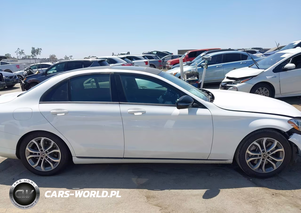 2018 Mercedes-Benz C 300 VIN:55SWF4JB0JU254924 - 13