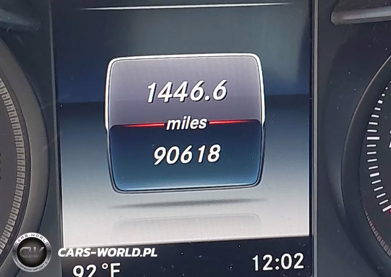 2018 Mercedes-Benz C 300 VIN:55SWF4JB0JU254924 - 15