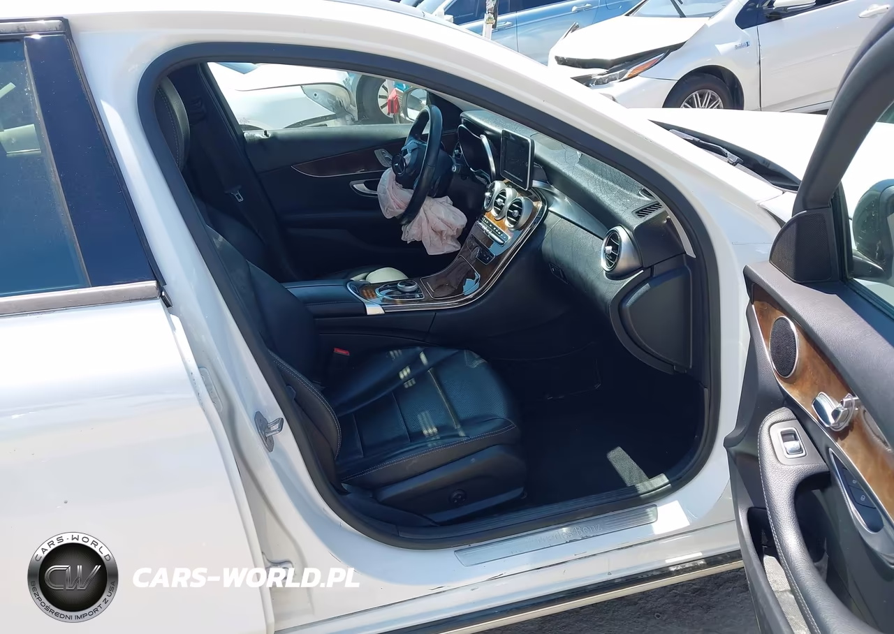 2018 Mercedes-Benz C 300 VIN:55SWF4JB0JU254924 - 5