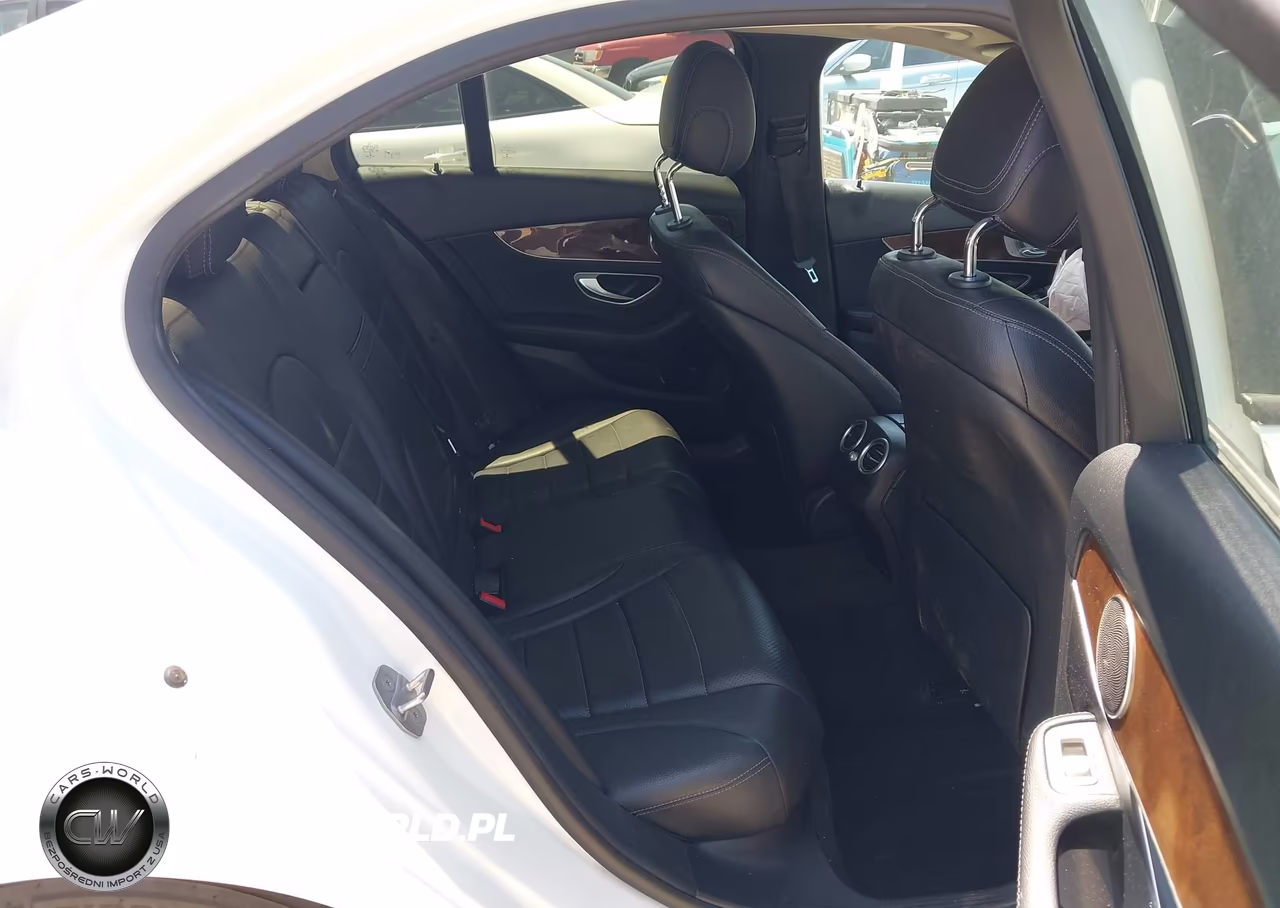 2018 Mercedes-Benz C 300 VIN:55SWF4JB0JU254924 - 8
