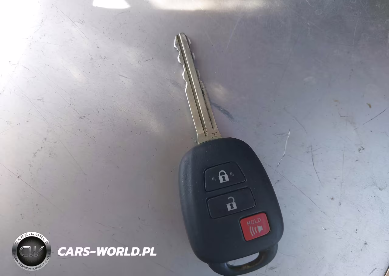 2016 Toyota Prius C Two VIN:JTDKDTB30G1121654 - 11