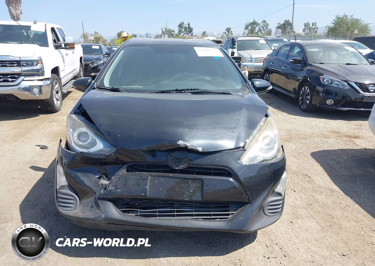 2016 Toyota Prius C Two VIN:JTDKDTB30G1121654 - 12