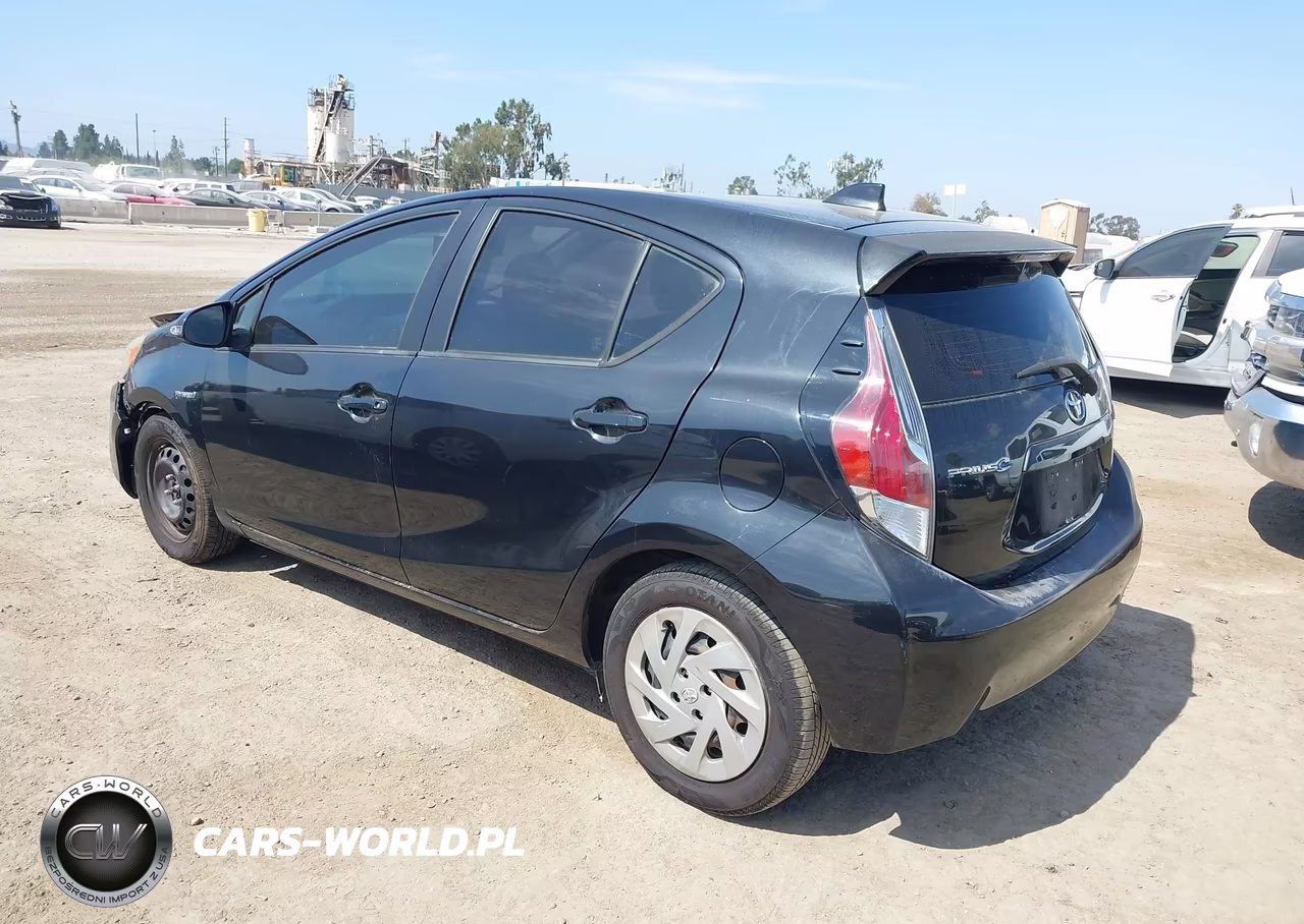 2016 Toyota Prius C Two VIN:JTDKDTB30G1121654 - 3