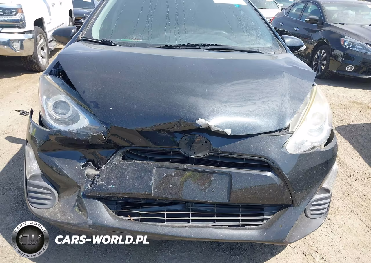 2016 Toyota Prius C Two VIN:JTDKDTB30G1121654 - 6