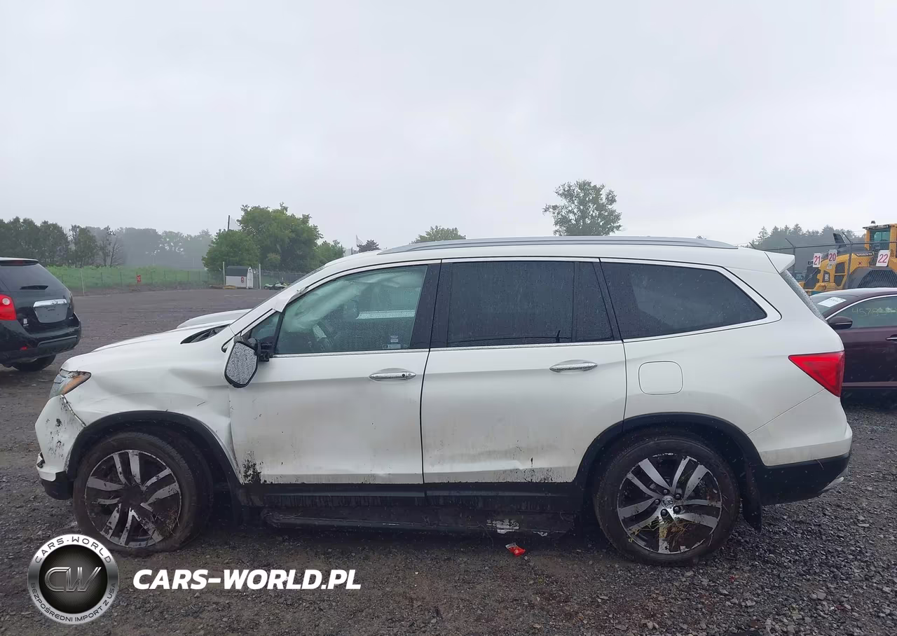 2018 Honda Pilot Elite VIN:5FNYF6H09JB041173 - 14