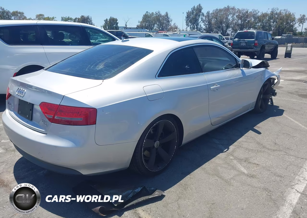 2010 Audi A5 2.0T Premium VIN:WAULFAFR7AA016664 - 4