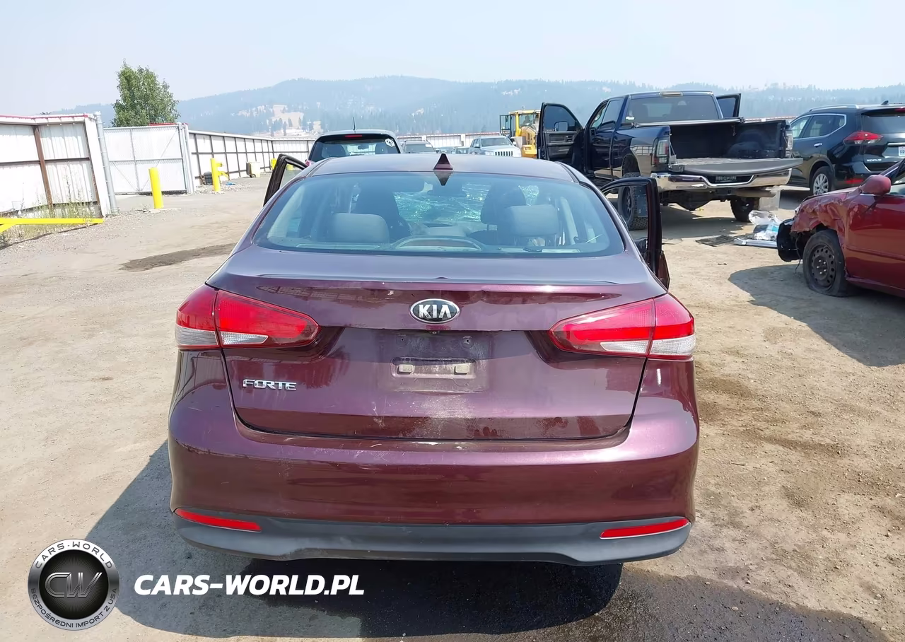 2018 Kia Forte Lx VIN:3KPFL4A77JE170675 - 17