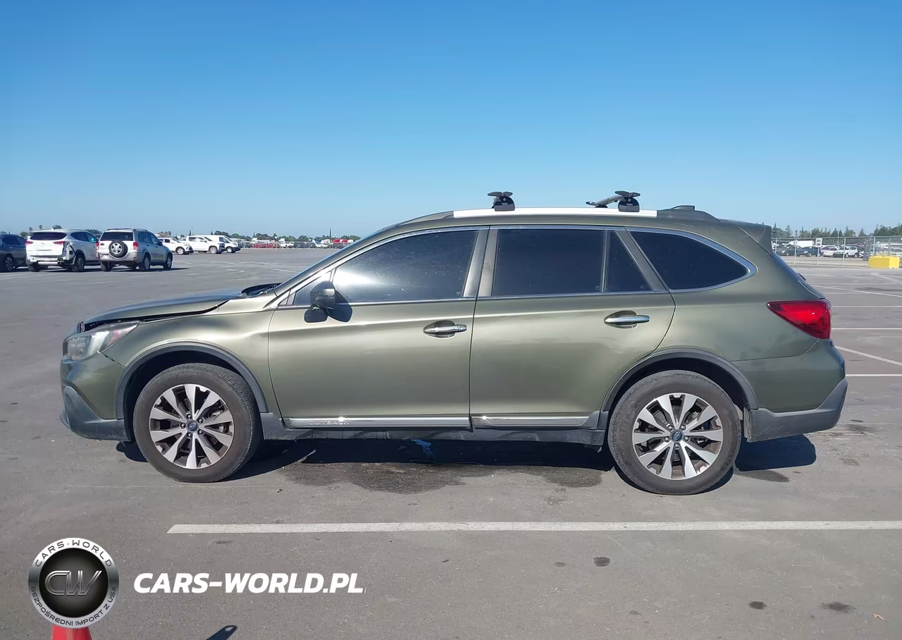 2019 Subaru Outback 3.6R Touring VIN:4S4BSETC7K3371384 - 14