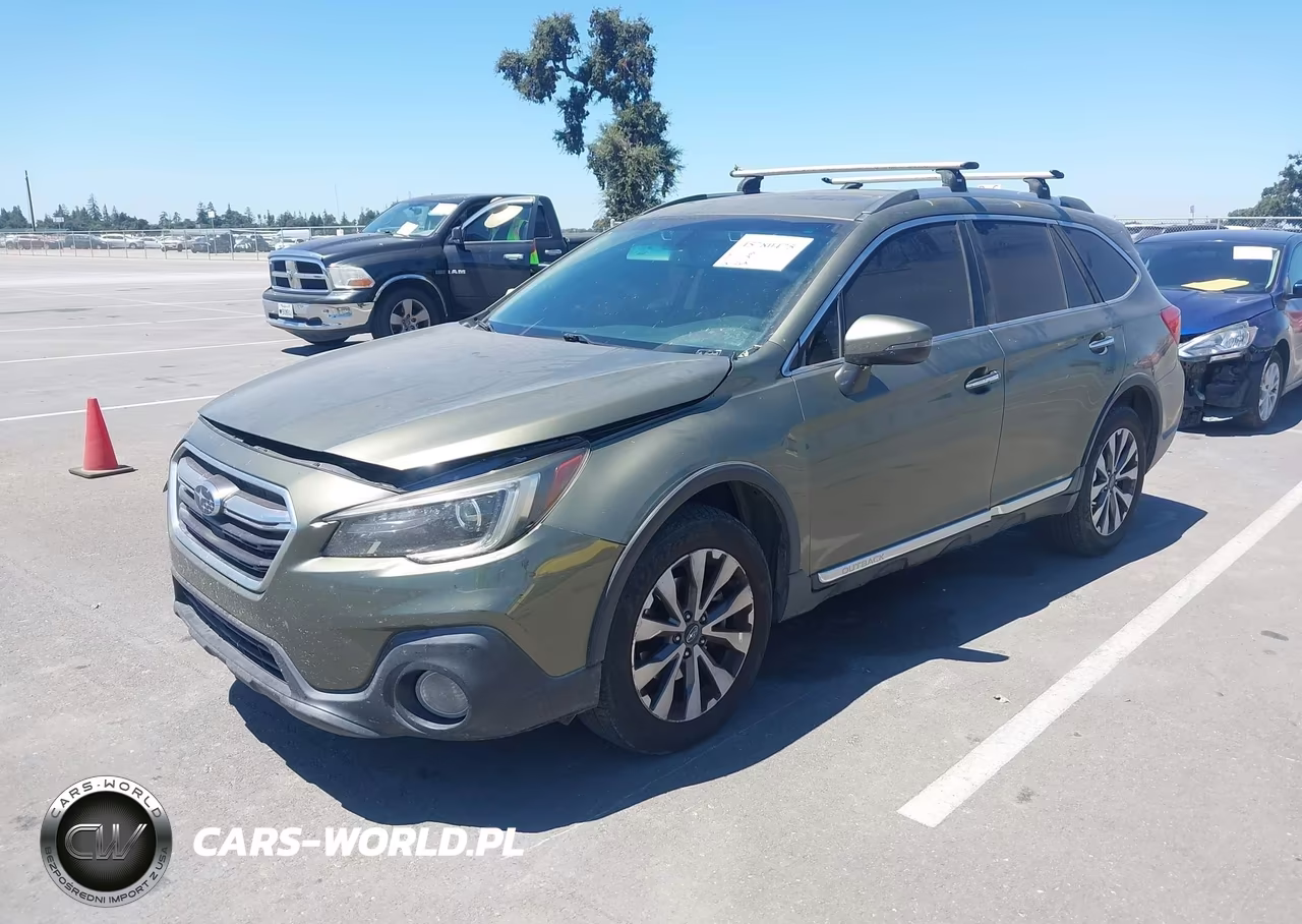 2019 Subaru Outback 3.6R Touring VIN:4S4BSETC7K3371384 - 2